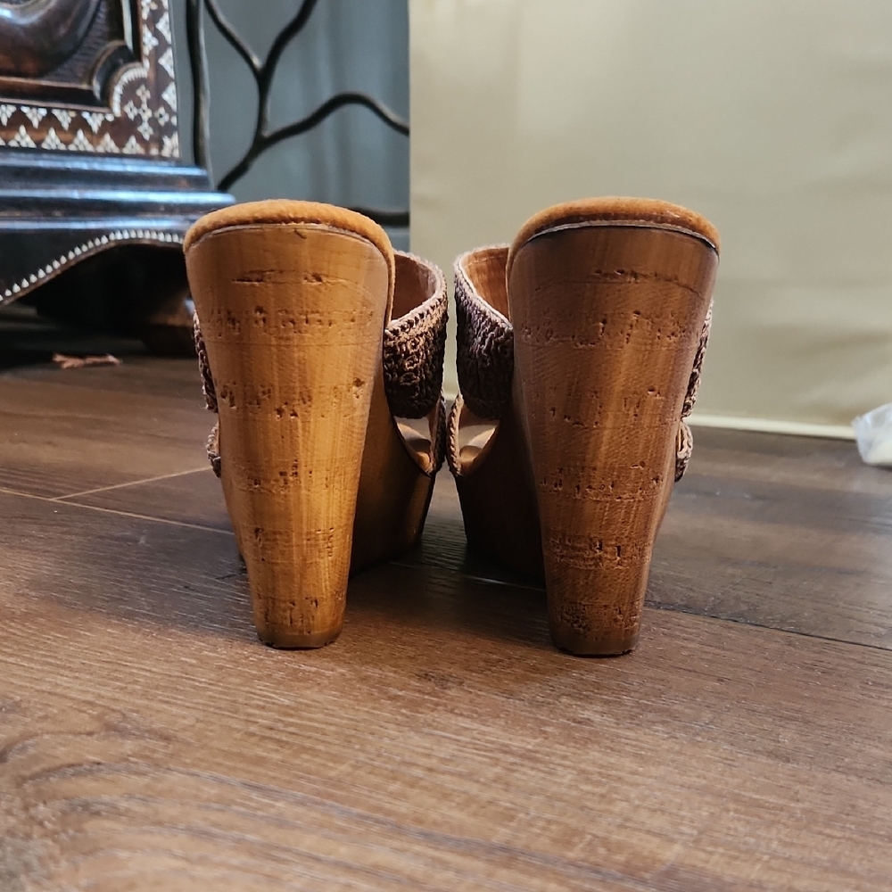 Sbicca Brown Crochet Wedge Sandals - Picture 5 of 6